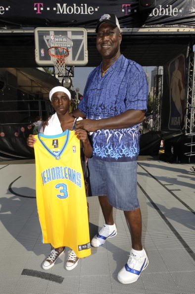 和琼斯的表 和琼斯的表